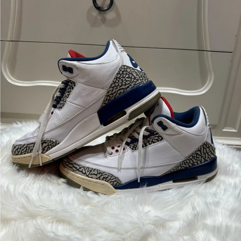 Nike Jordan 3 Retro Men’s size 9.5